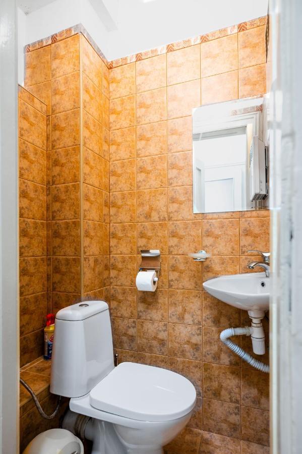 Sofia's Vintage Gem: Spacious 2bd Flat On Solunska