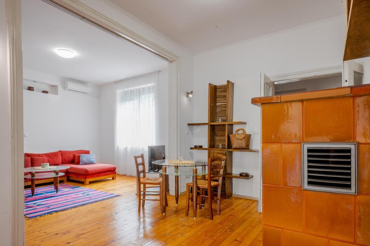 Sofia's Vintage Gem: Spacious 2bd Flat On Solunska *