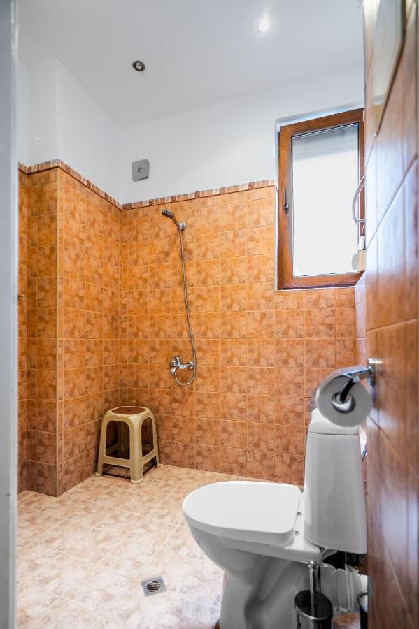 Sofia's Vintage Gem: Spacious 2bd Flat On Solunska Sofia